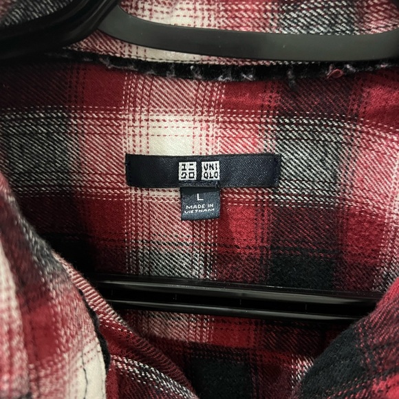 Uniqlo Soft and warm Flanel Shirt - Picture 2 of 3